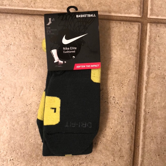dark green nike socks